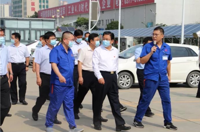 市委书记朱是西调研金冠爱充充电和金冠环保新能源